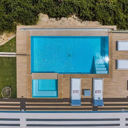 Villa Pietra Caves *